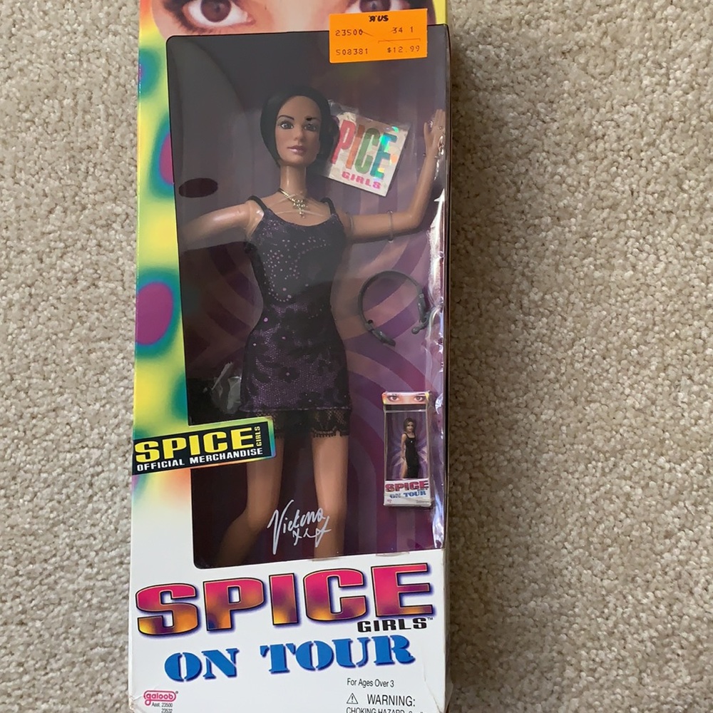 Vintage 1998 New in the Box Posh Spice Girls On Tour - Picture 16 of 16
